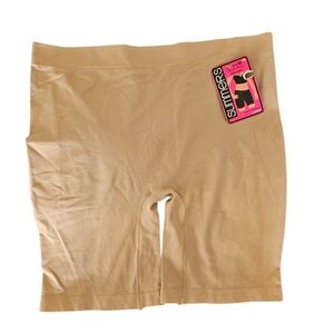 NWT Slimmers Seamless Light Control High Waisted Shaper Shortie Shorts, Size XL